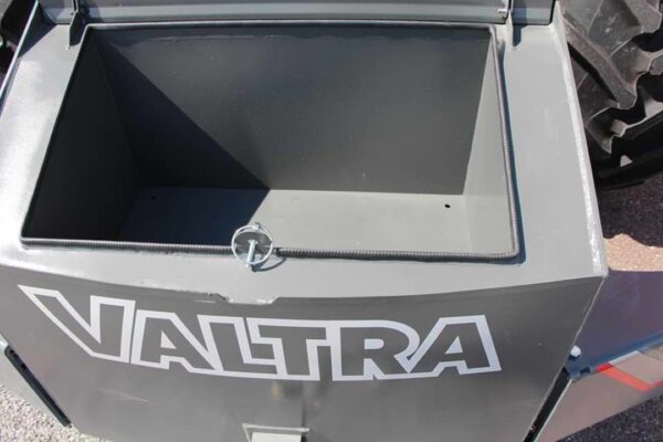 Valtra bumper raskuse tööriistakast